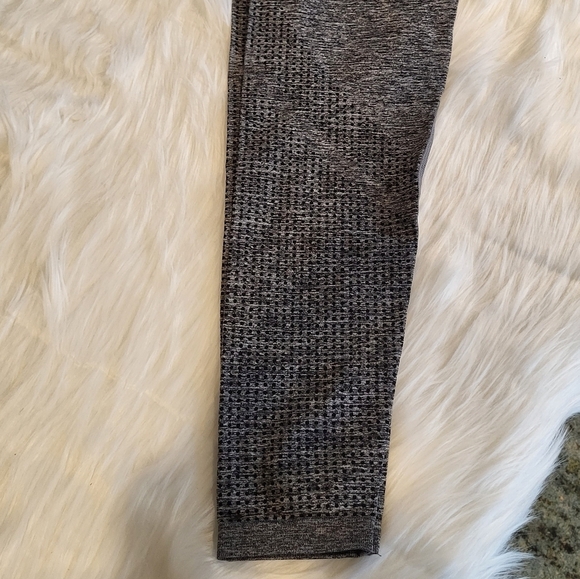 Mono B Gray Compression Leggings - Picture 7 of 8